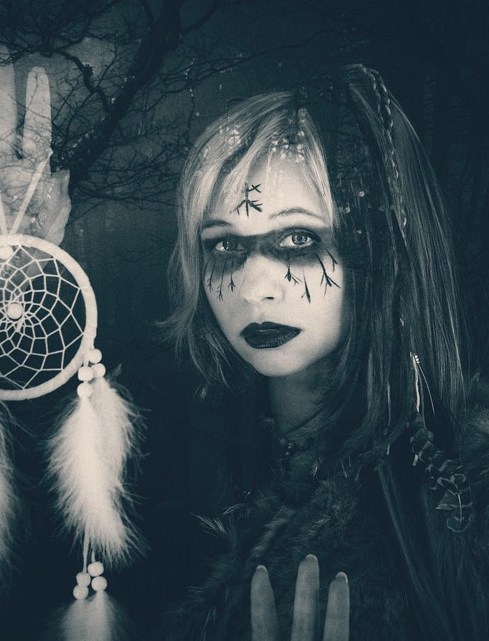 Découvrez l'univers loufoque et bienfaisant de JEANNETTE - HerBeevor