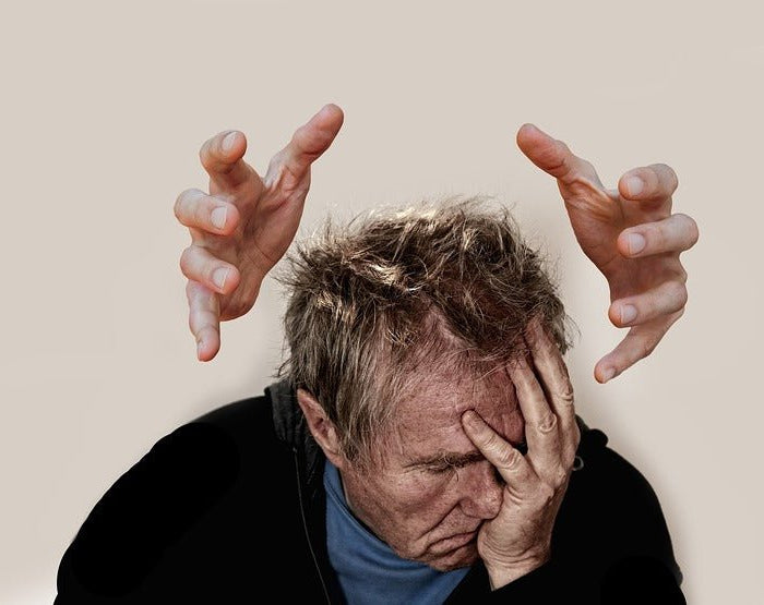 Le CBD et la gestion des migraines - HerBeevor