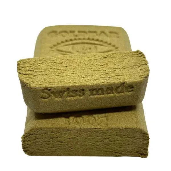 Résine CBD Orangella GoldBar 420, fabrication suisse de haute qualité. Texture moelleuse et arômes riches. Disponible chez Herbeevor.